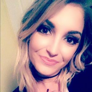 Meet your Posher, Brittni